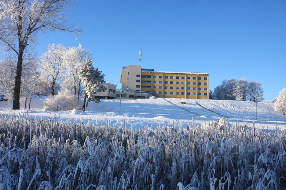 Hotel Талсі Екстер'єр фото